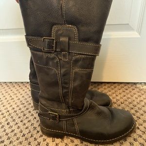 V Italia fur lined boots